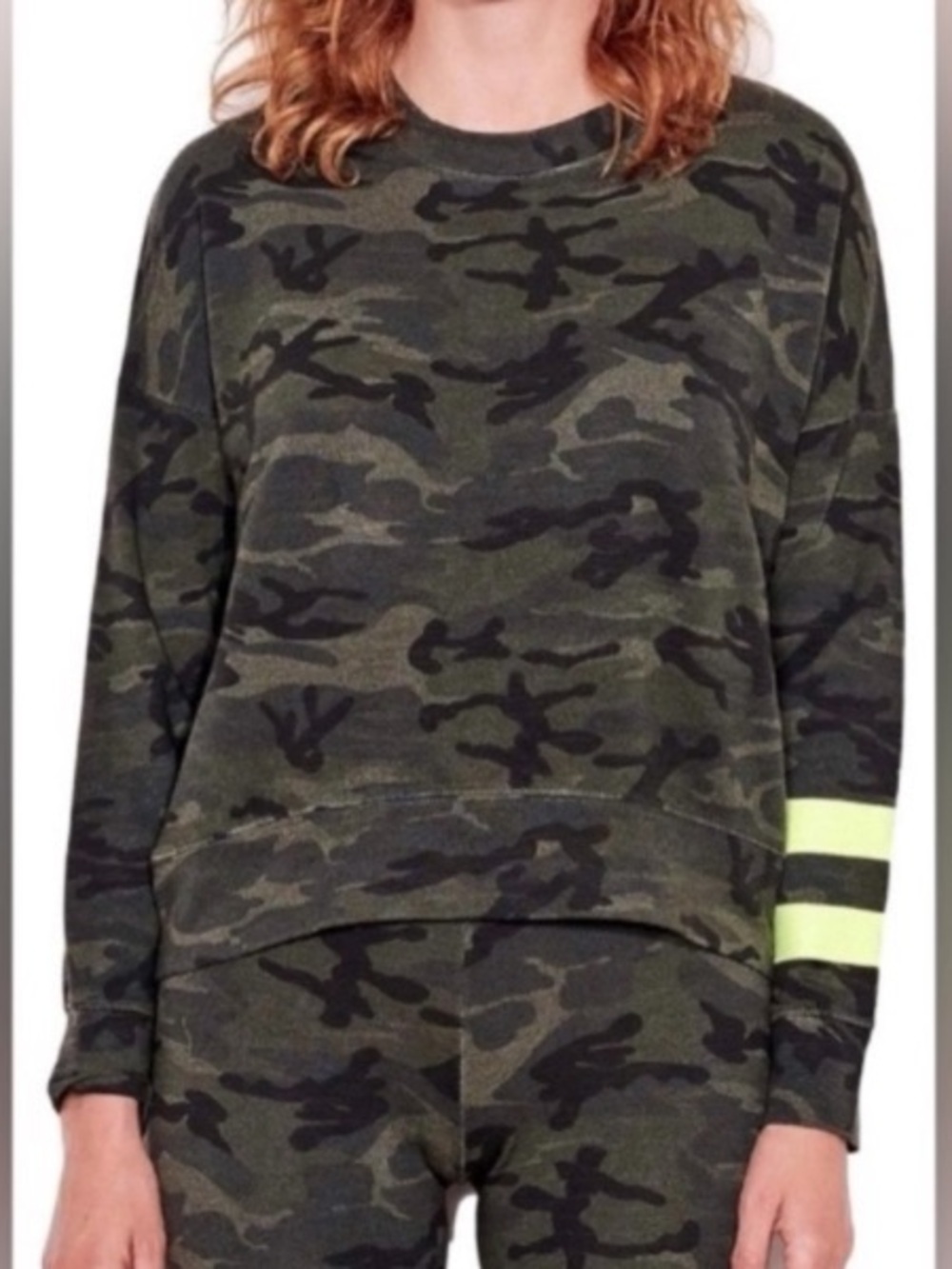 Sundry Camo Army Green Lightweight Crewneck Sweatshirt Neon Stripe size 1 Small